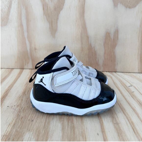jordan 11 black and white 45